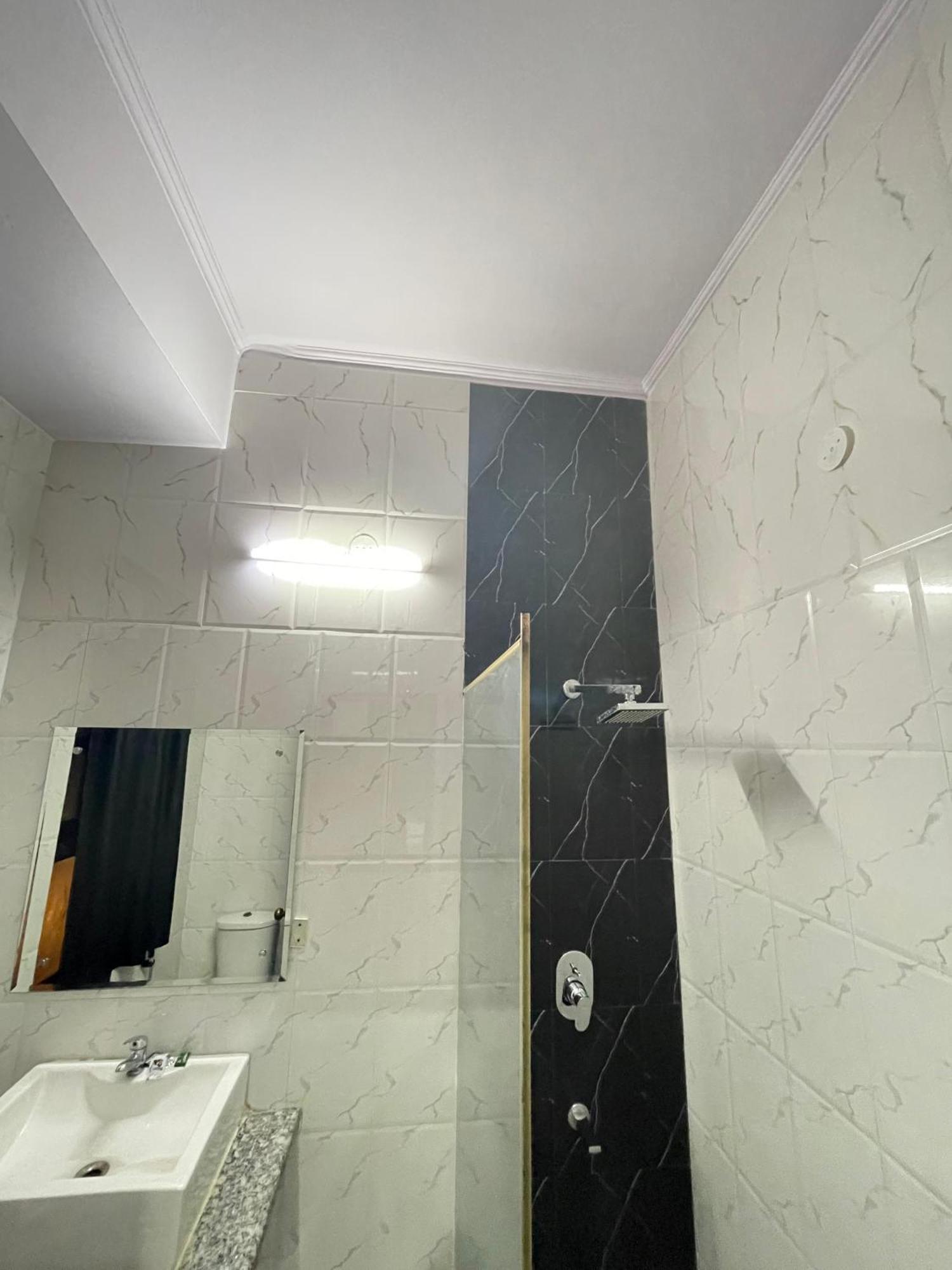 Hotel Radiance Delhi  Bagian luar foto